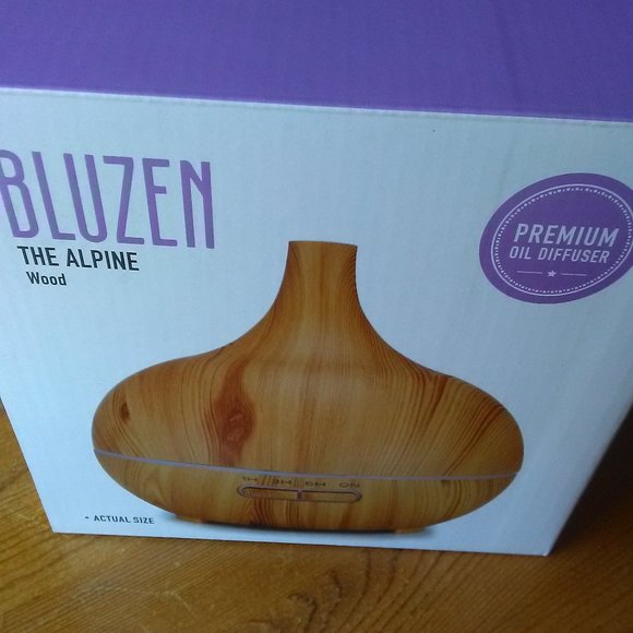 SOLD BNIB BLUZEN The Alpine Wood Essential Oil Diffuser - Picture 2 of 10
